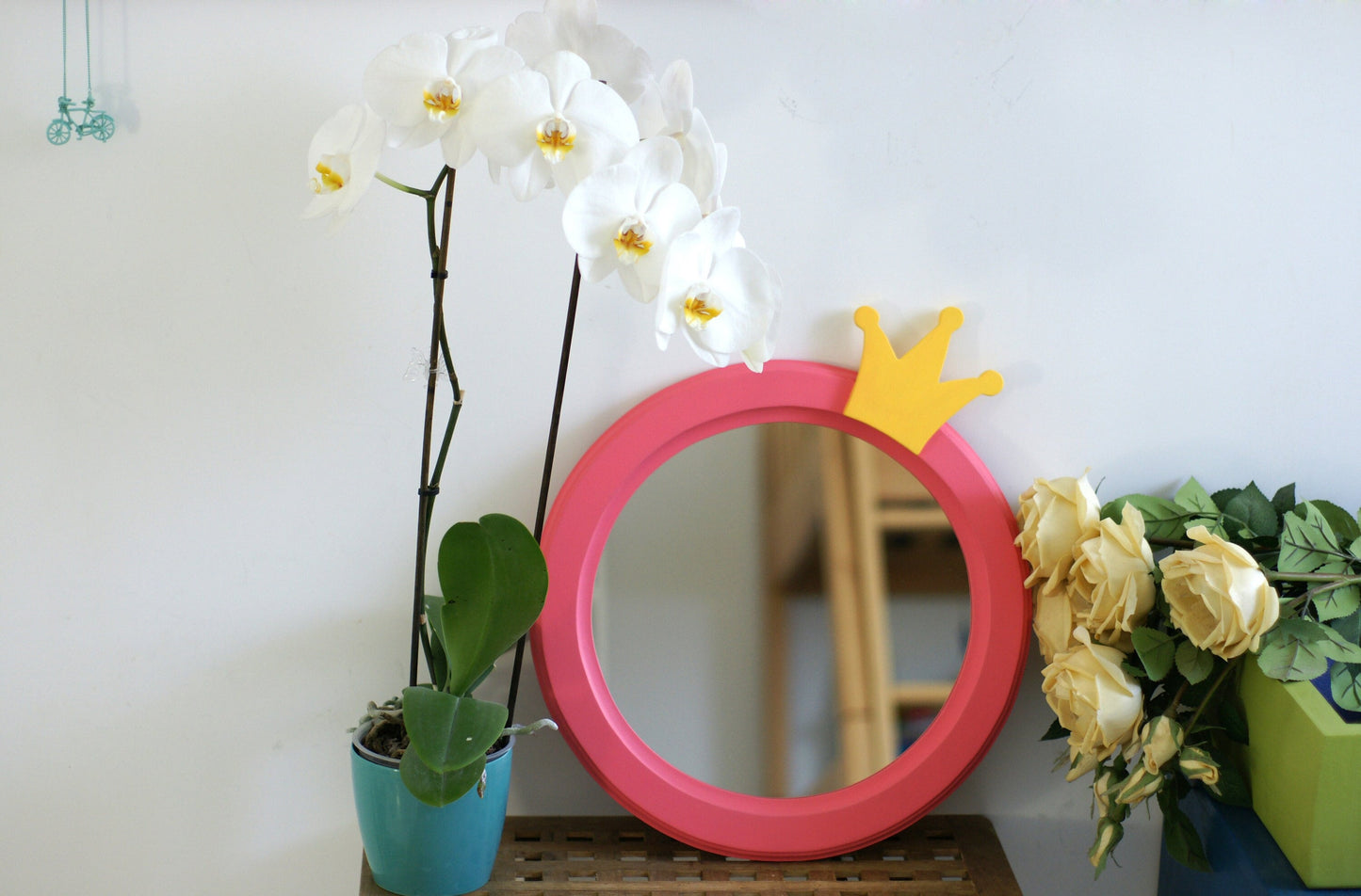 Pink frame mirror for girls, Childrens mirror for baby, Mirror with crown for kids room, Unique wood frame mirror, Candy mirror with crown