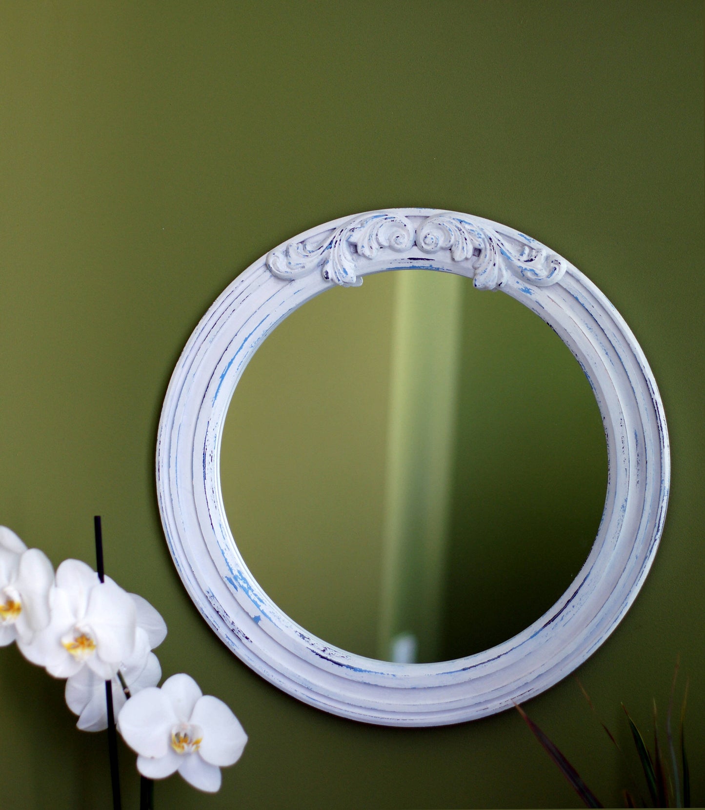 White round decorative mirror, Circle cottage mirror, Vintage provence mirror,  Wooden shabby mirror wall, Unique french mirror decor